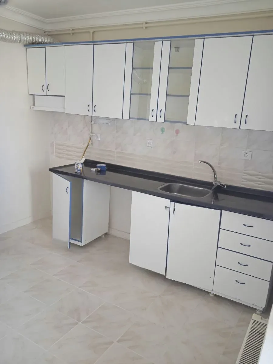 Yakutiye Çayırtepe'de 4. Kat 140 m² 3+1 Satılık Daire