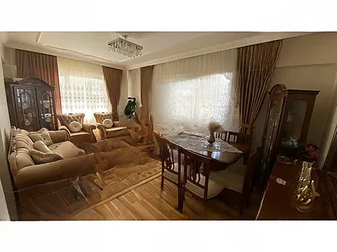 Aziziye Merkez'de 3. Kat 145 m² 3+1 Satılık Daire
