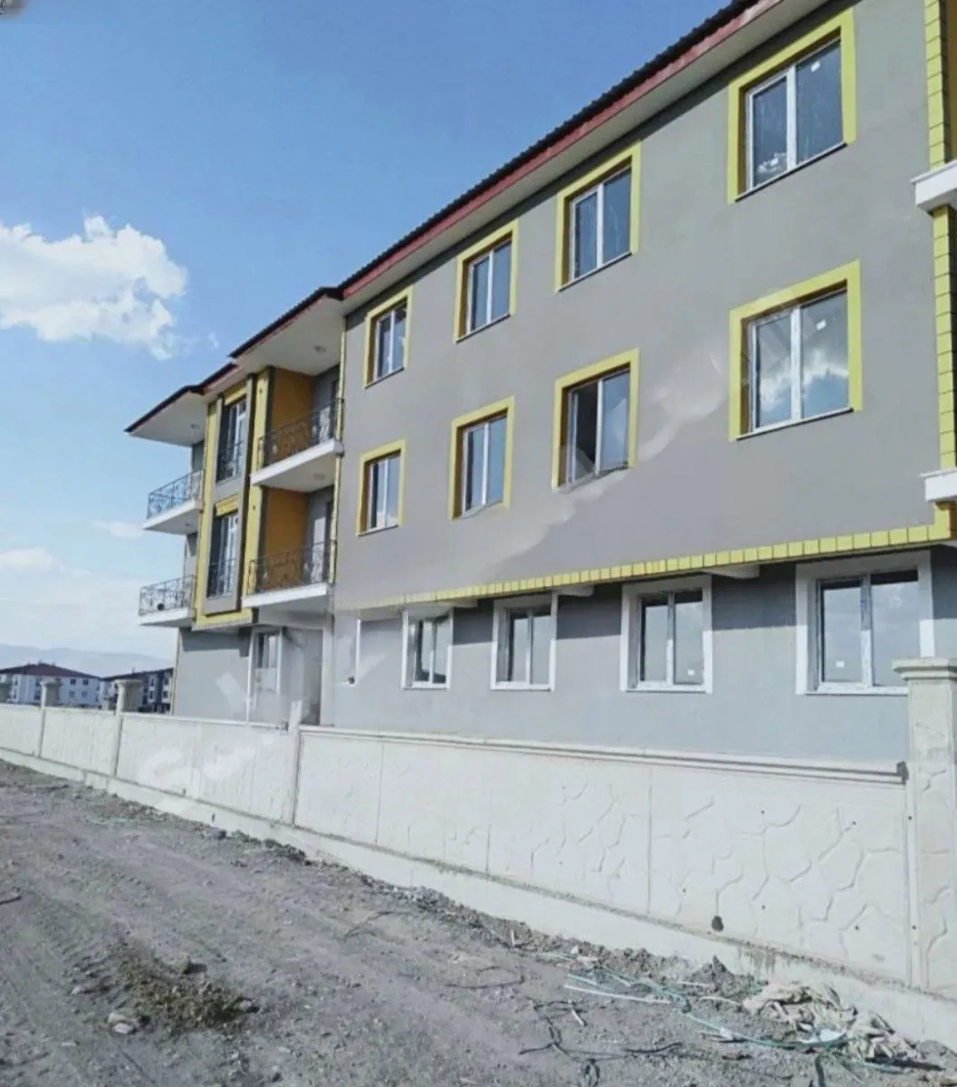 Aziziye Merkez'de 3 Yaşında 2. Kat 100 m² 2+1 Kiralık Villa - Fotoğraf 2