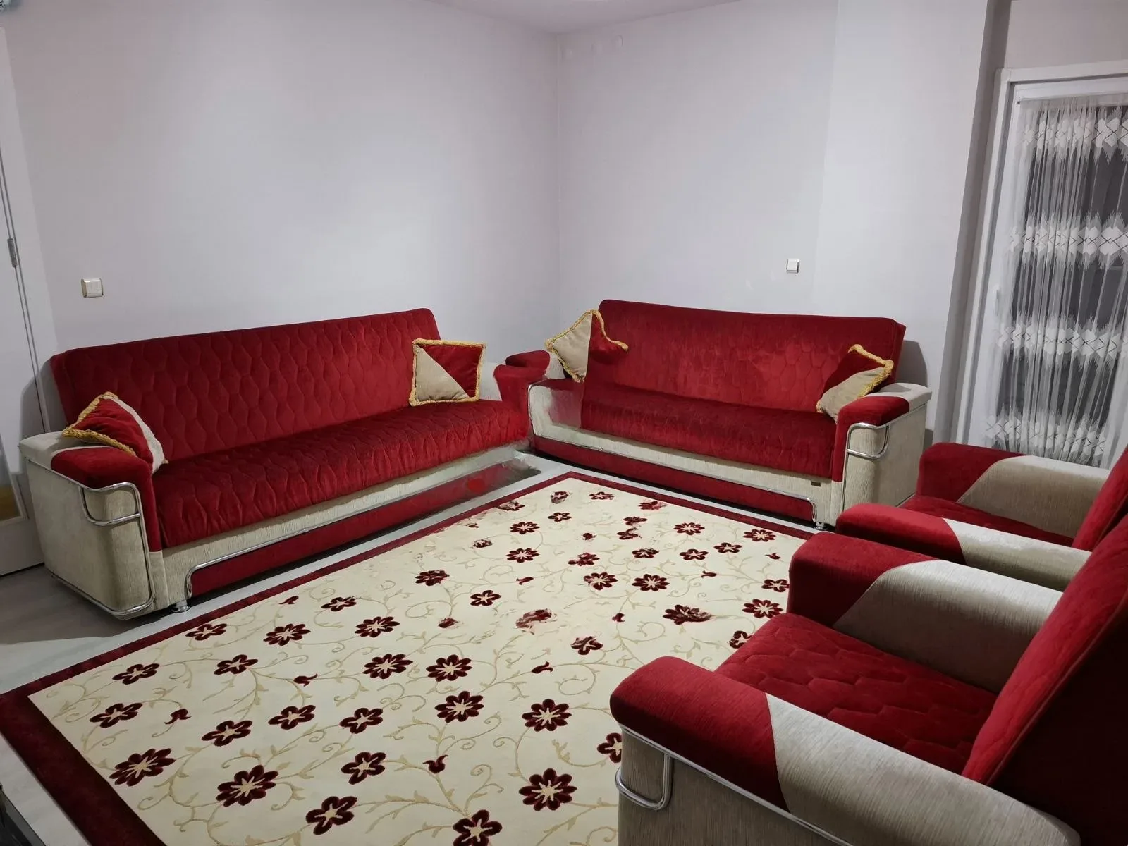 Aziziye Merkez'de 4. Kat 100 m² 2+1 Kiralık Villa - Erzurum / Aziziye / Merkez / Saltuklu Villa