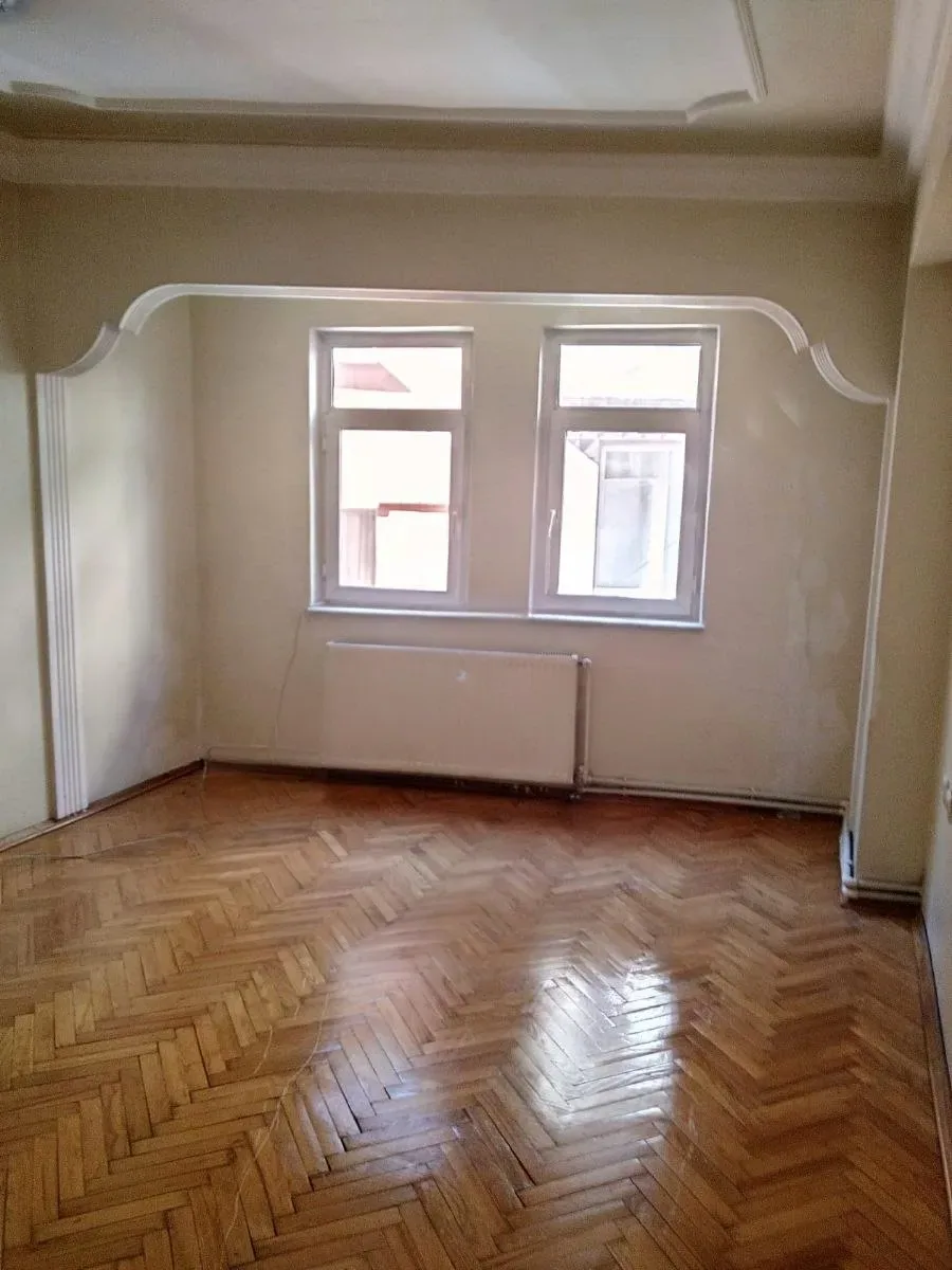 Yakutiye Lalapaşa'da 3. Kat 160 m² 3+1 Kiralık Daire - Fotoğraf 2