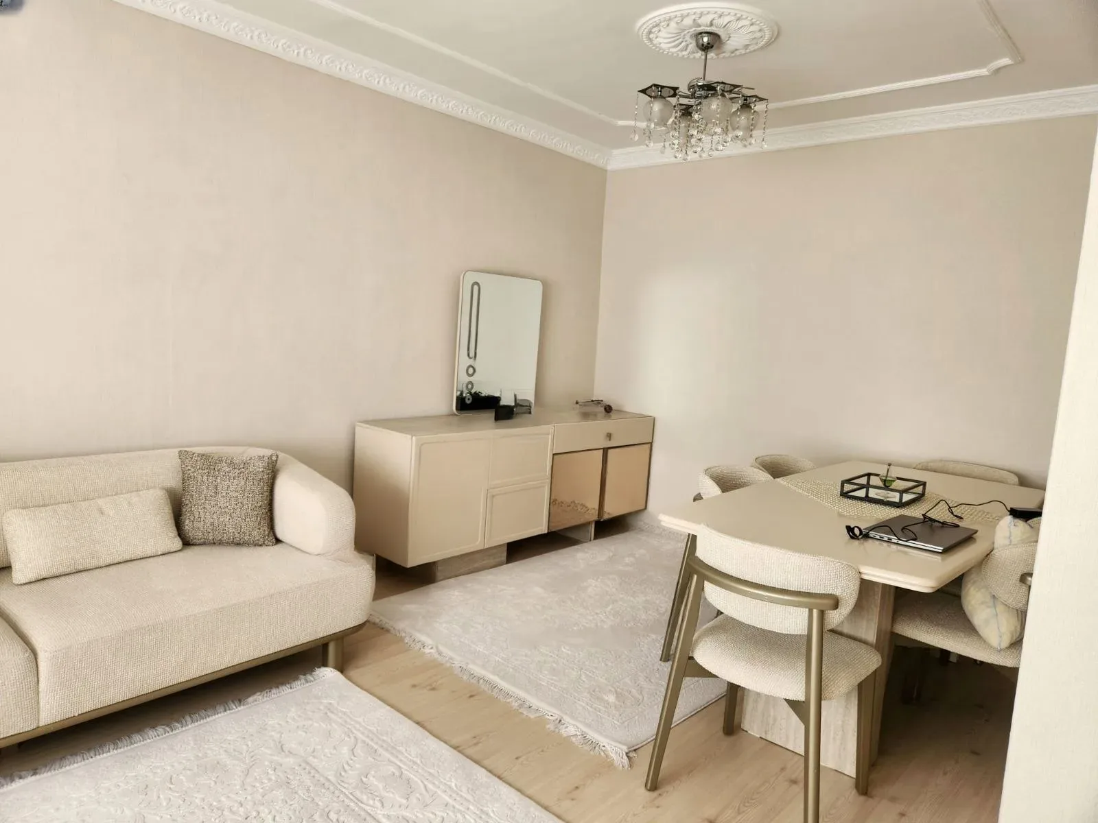 Yakutiye Lalapaşa'da 5. Kat 130 m² 3+1 Satılık Daire