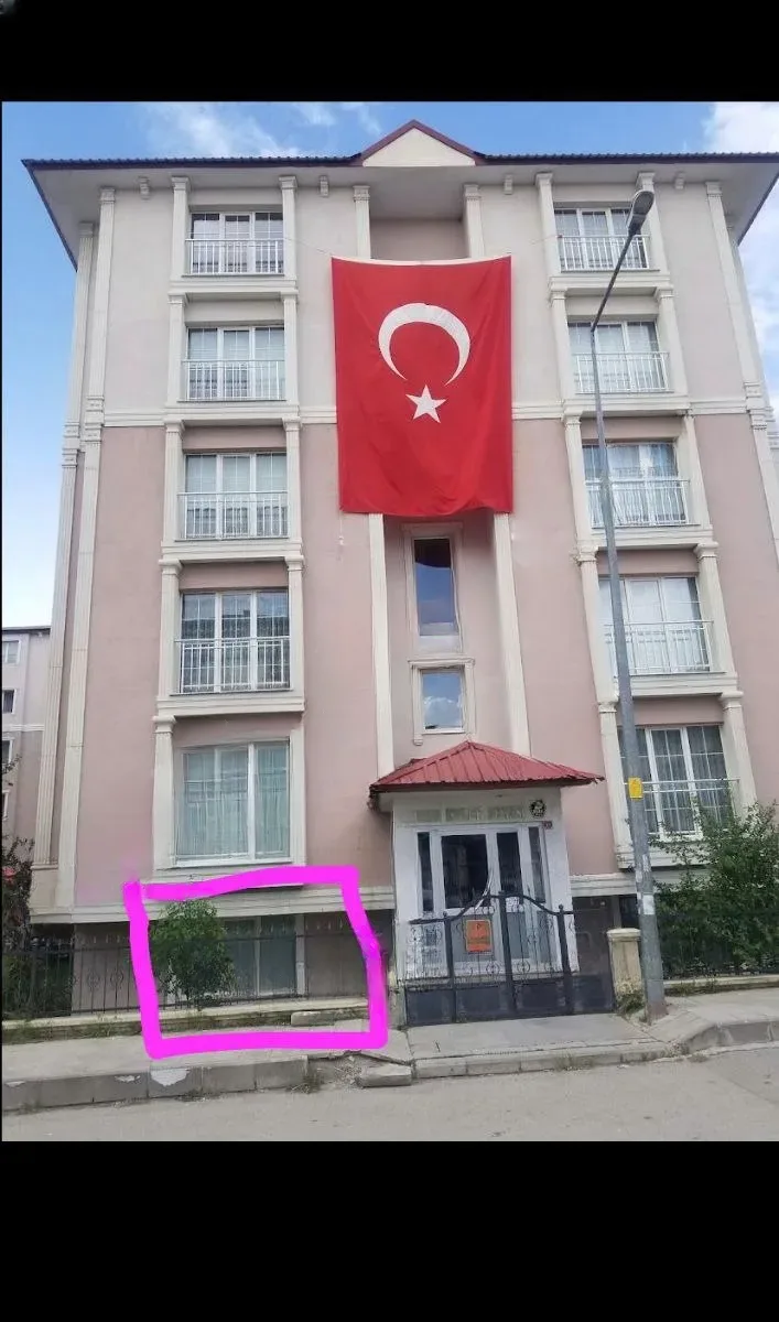 Aziziye Merkez'de Bodrum Kat 160 m² 3+1 Satılık Daire - Erzurum / Aziziye / Merkez / Saltuklu Daire