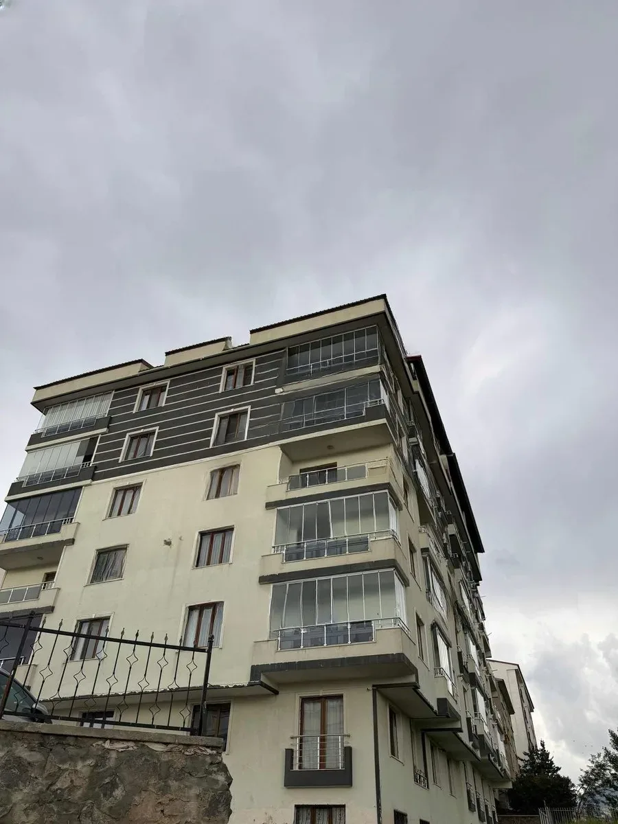 Yakutiye İstasyon'da 2. Kat 165 m² 3+1 Satılık Daire - Fotoğraf 2