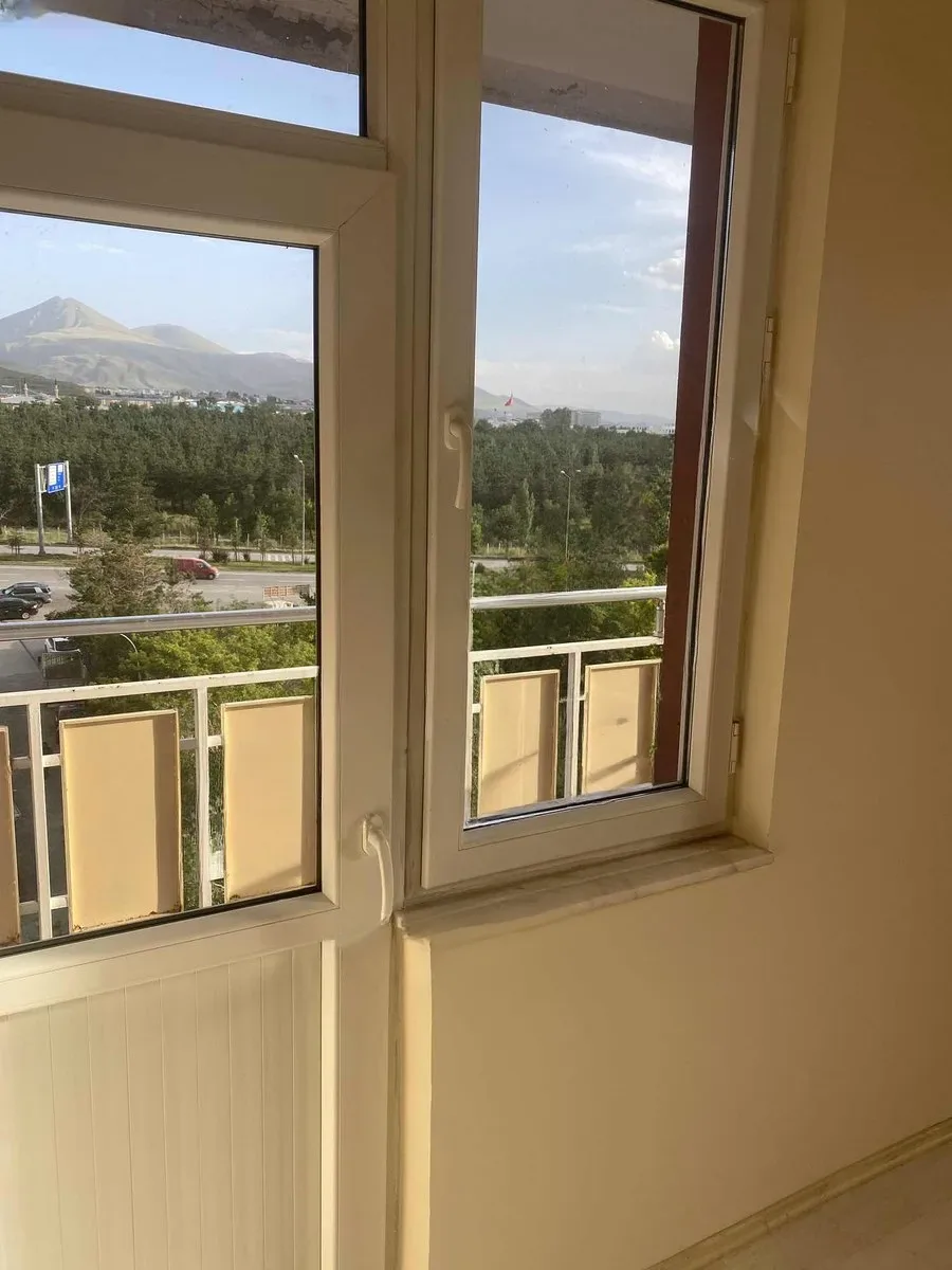 Yakutiye Lalapaşa'da 5. Kat 180 m² 3+1 Kiralık Daire - Fotoğraf 12