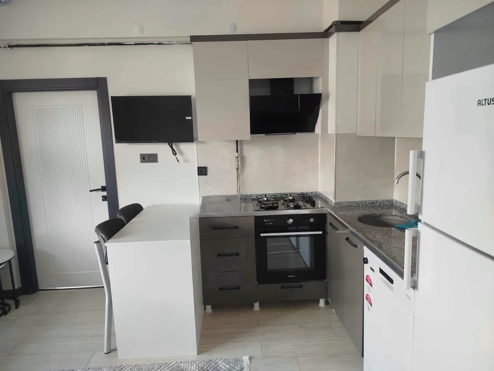 Aziziye Merkez'de Yüksek Giriş Kat 48 m² 1+1 Kiralık Villa - Fotoğraf 19
