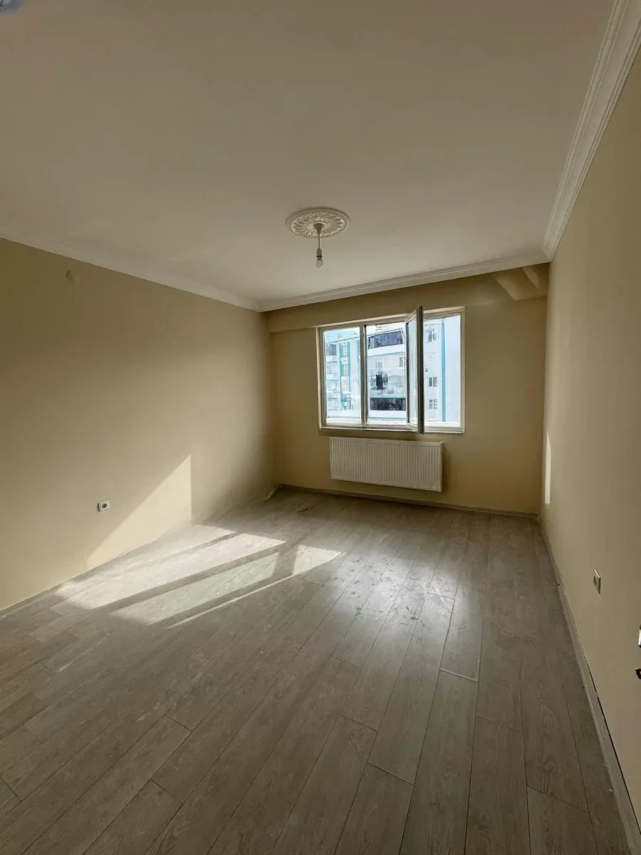 Yakutiye Terminal'da 4 Yaşında 5. Kat 155 m² 3+1 Kiralık Daire - Fotoğraf 3