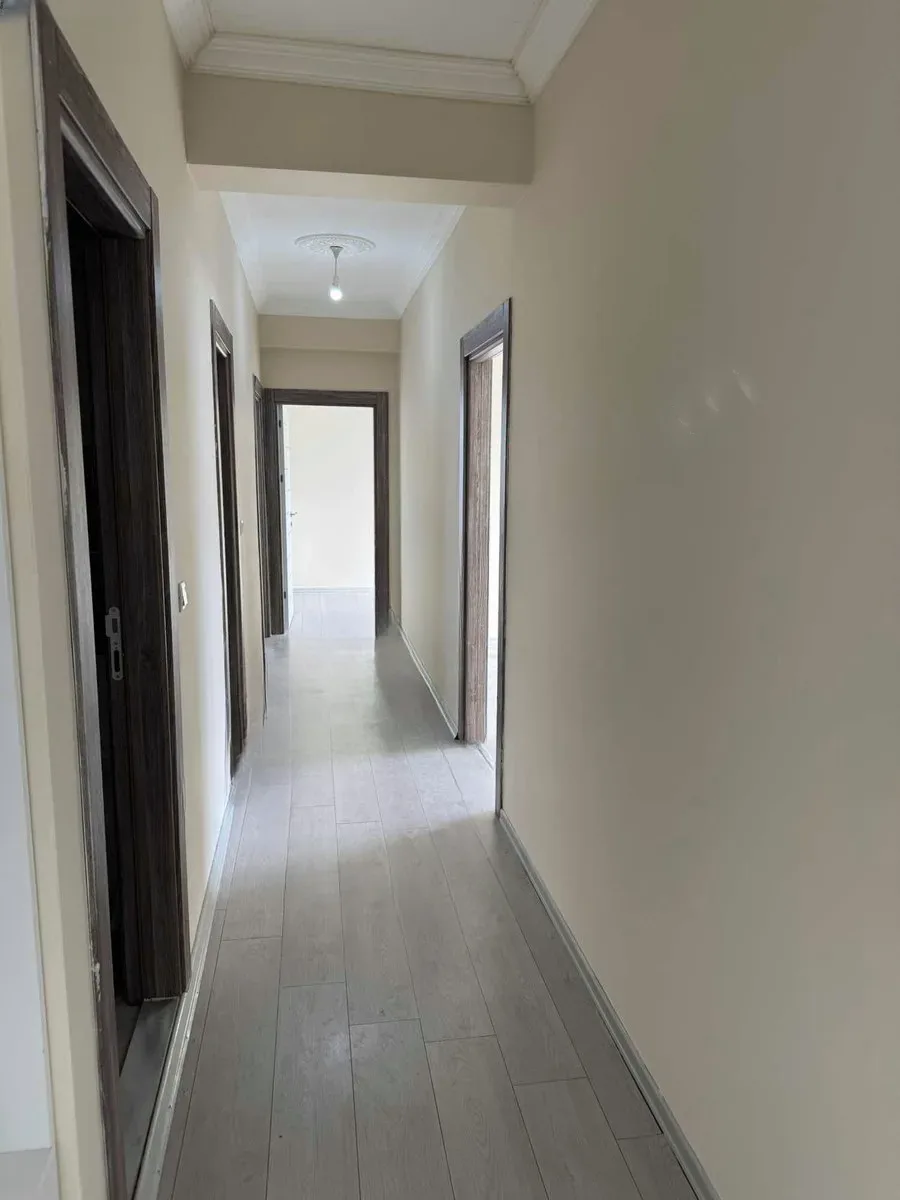 Yakutiye Terminal'da 4 Yaşında 5. Kat 155 m² 3+1 Kiralık Daire - Fotoğraf 5