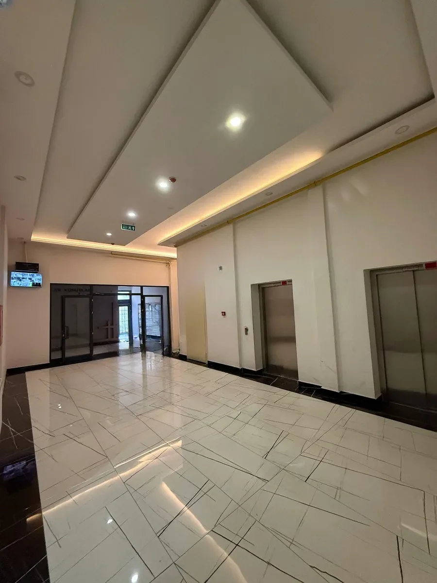 Yakutiye Lalapaşa'da 5 Yaşında 3. Kat 120 m² 2+1 Satılık Daire - Fotoğraf 2