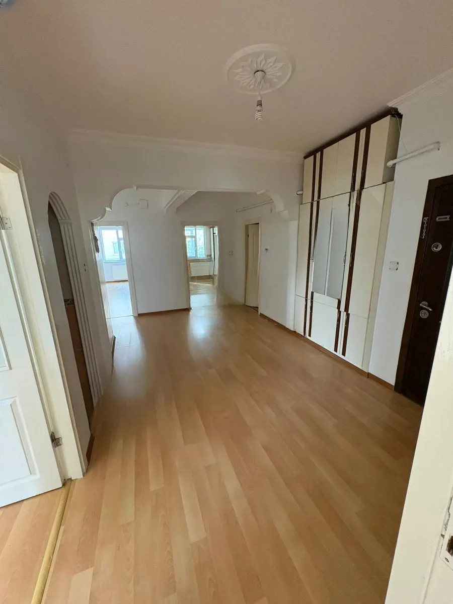 Palandöken Hüseyin Avni Ulaş'ta 1. Kat 180 m² 3+1 Satılık Daire