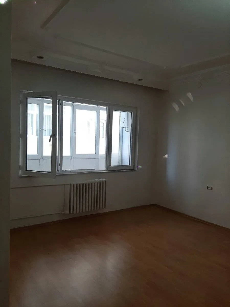 Yakutiye İstasyon'da Giriş Katı 145 m² 3+1 Kiralık Daire
