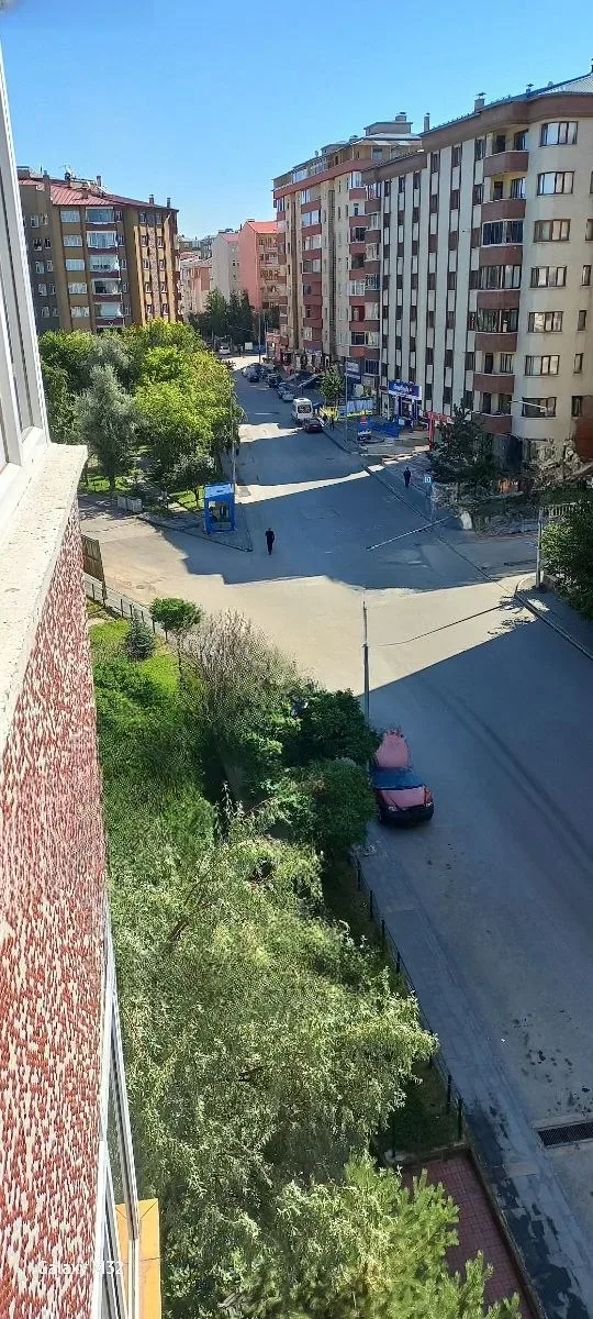 Palandöken Yunusemre'de 5. Kat 150 m² 3+1 Kiralık Daire - Fotoğraf 2