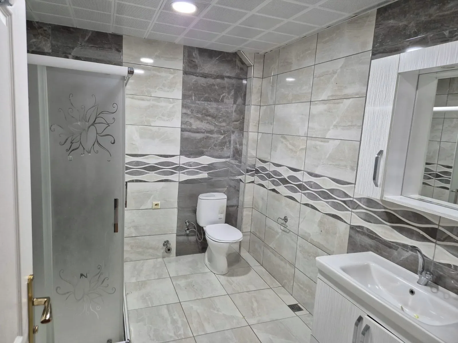 Yakutiye Terminal'da Yüksek Giriş Kat 185 m² 3+1 Kiralık Daire - Fotoğraf 12