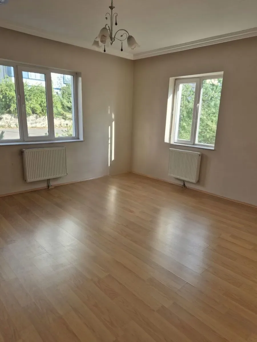 Yakutiye Terminal'da Yüksek Giriş Kat 185 m² 3+1 Kiralık Daire - Fotoğraf 9