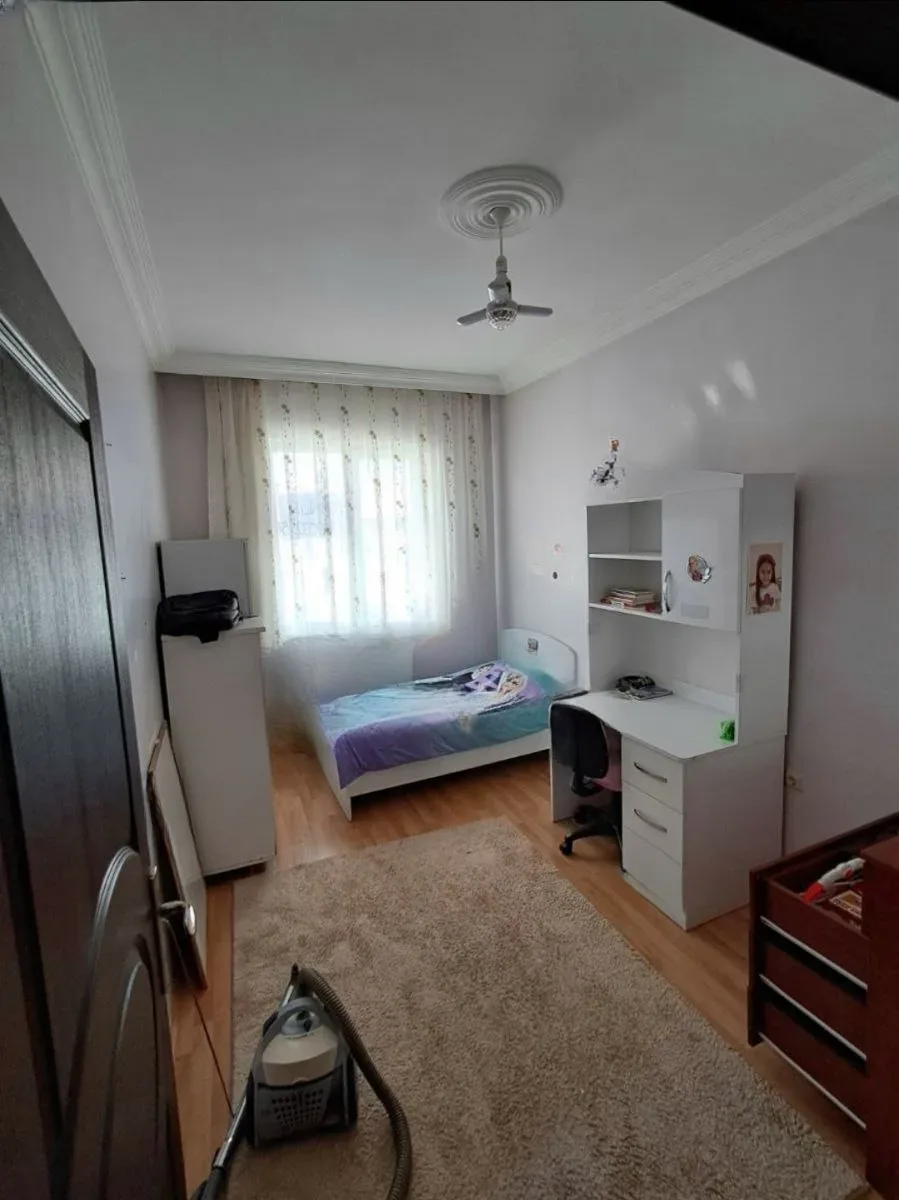 Palandöken Adnan Menderes'te 5. Kat 140 m² 3+1 Kiralık Daire - Fotoğraf 10