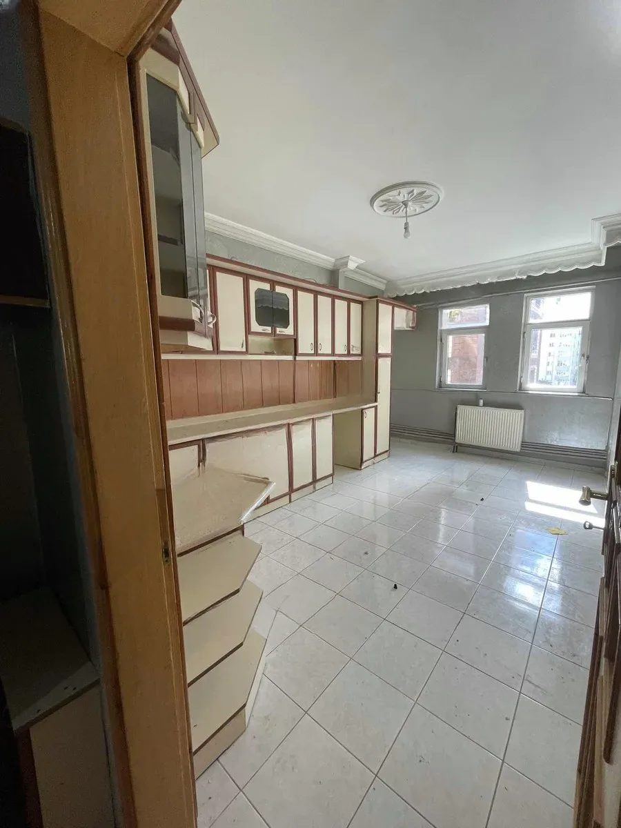 Palandöken Yunusemre'de 3. Kat 180 m² 3+1 Kiralık Daire - Fotoğraf 3