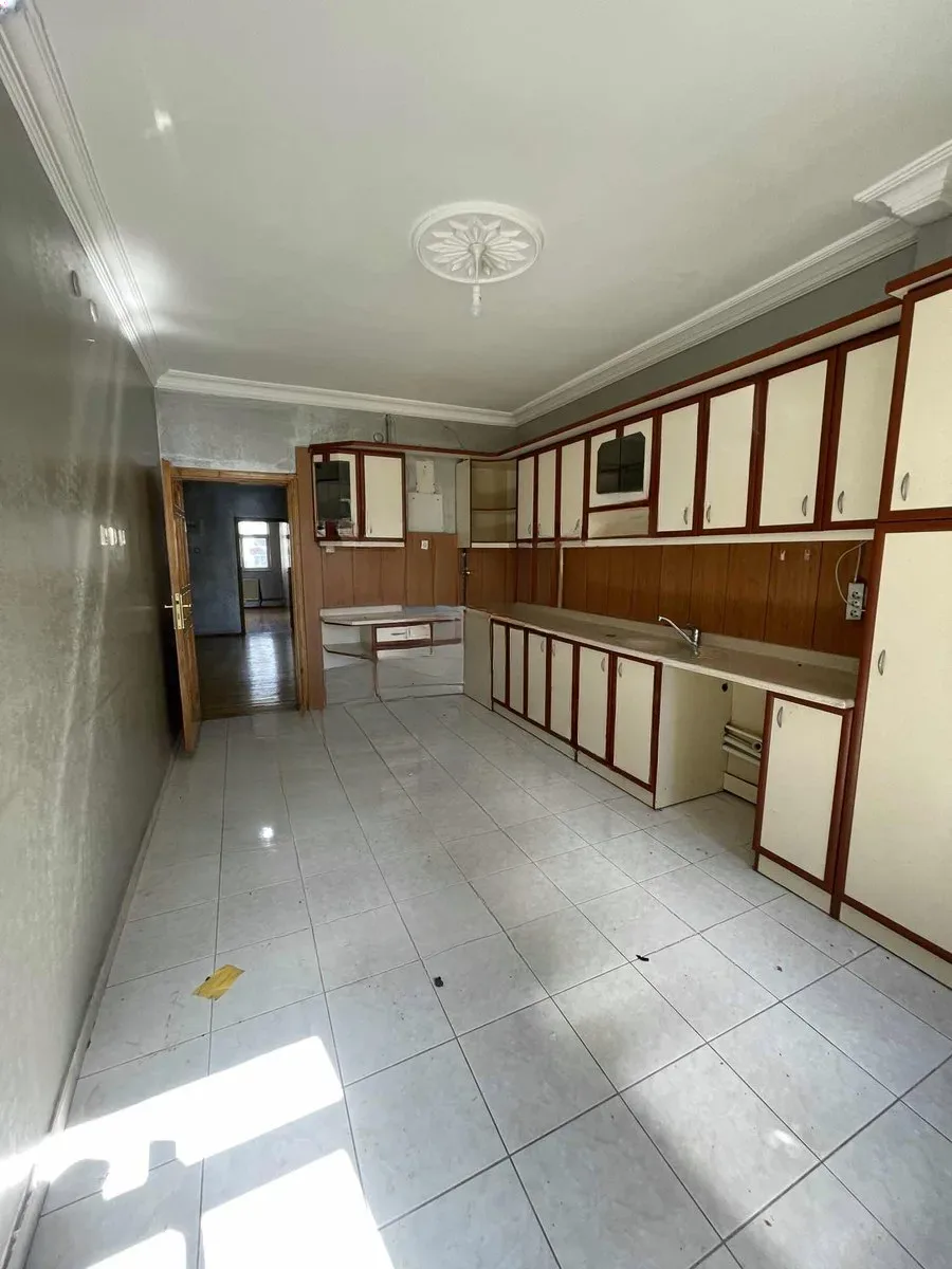 Palandöken Yunusemre'de 3. Kat 180 m² 3+1 Kiralık Daire - Fotoğraf 5