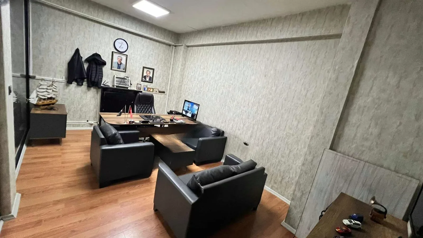 Yakutiye Lalapaşa'da 460 m² Kiralık İş Yeri - Fotoğraf 13
