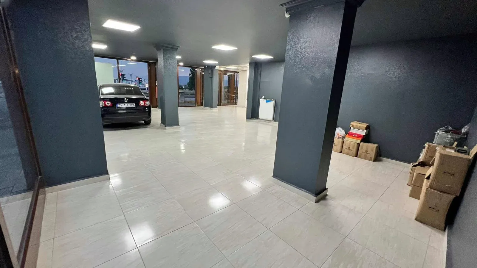 Yakutiye Lalapaşa'da 460 m² Kiralık İş Yeri - Fotoğraf 9