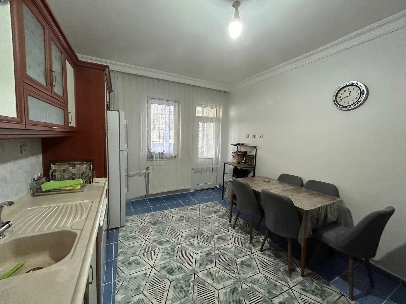 Palandöken Adnan Menderes'te 1. Kat 175 m² 3+1 Kiralık Daire - Fotoğraf 11
