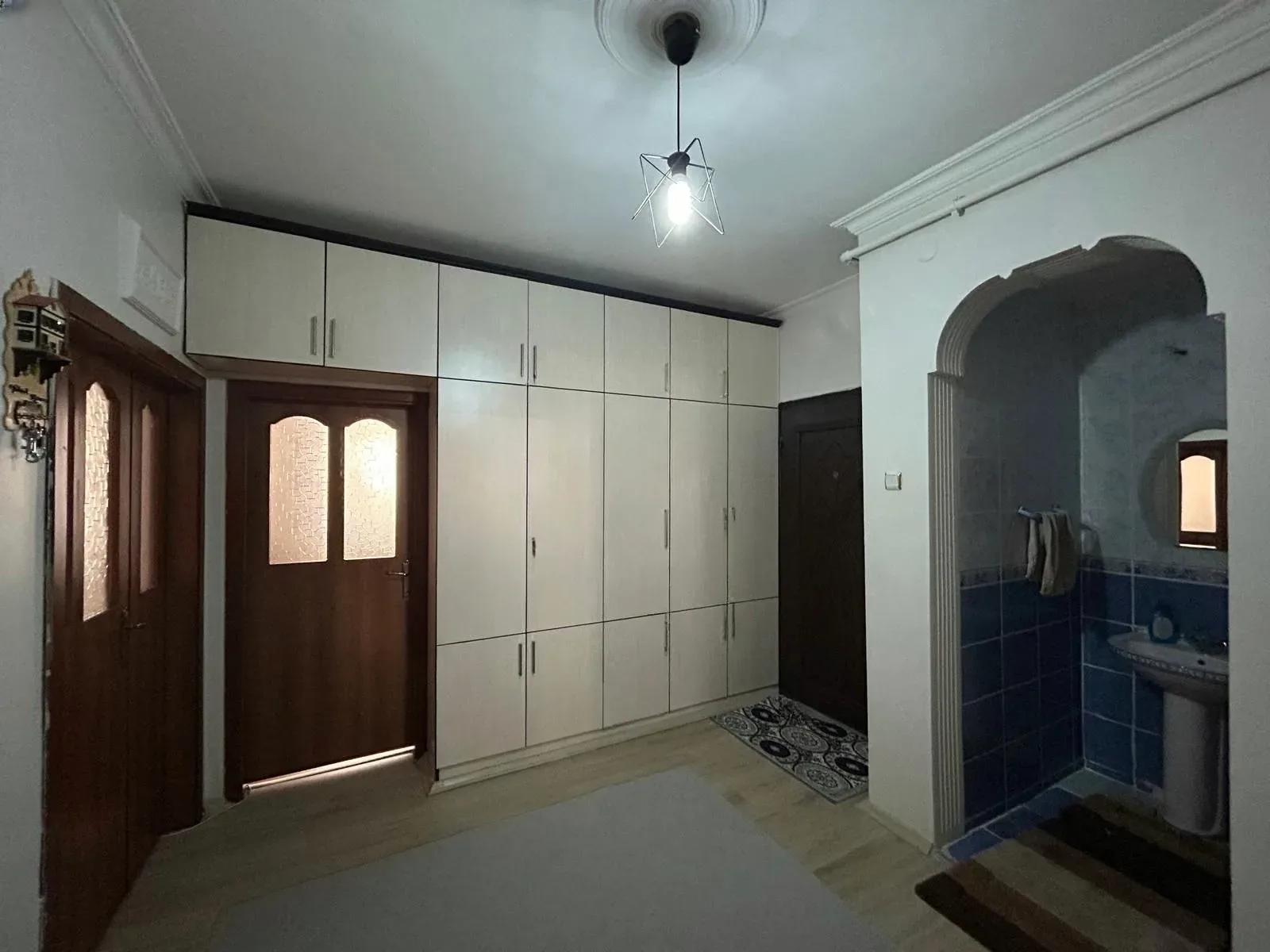 Palandöken Adnan Menderes'te 1. Kat 175 m² 3+1 Kiralık Daire - Fotoğraf 12
