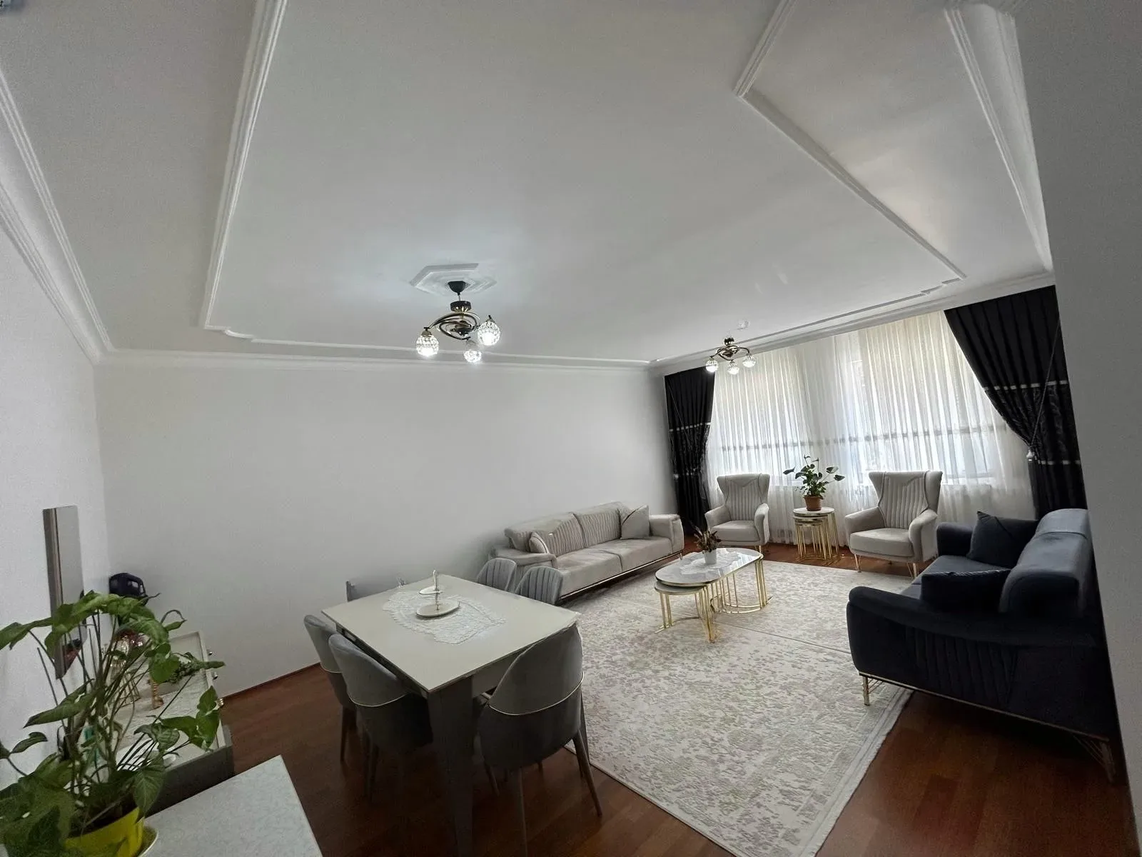 Palandöken Adnan Menderes'te 1. Kat 175 m² 3+1 Kiralık Daire - Fotoğraf 2