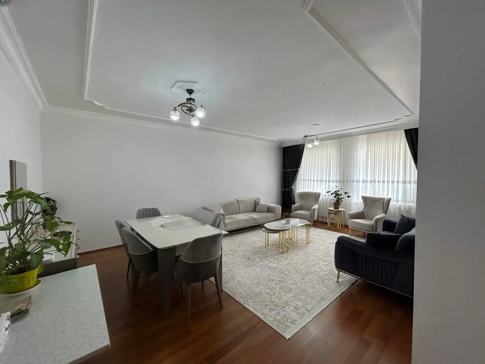 Palandöken Adnan Menderes'te 1. Kat 175 m² 3+1 Kiralık Daire - Fotoğraf 3