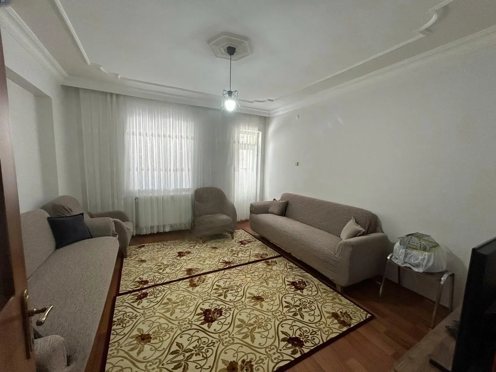 Palandöken Adnan Menderes'te 1. Kat 175 m² 3+1 Kiralık Daire - Fotoğraf 4