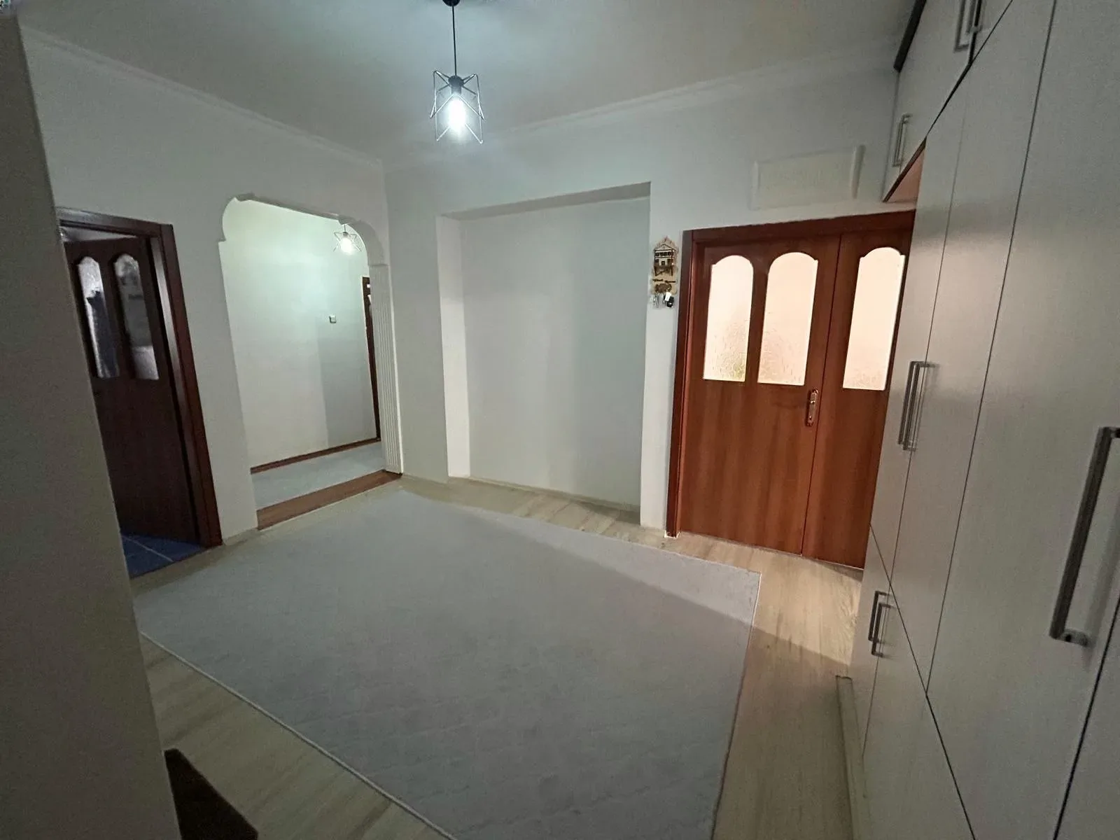 Palandöken Adnan Menderes'te 1. Kat 175 m² 3+1 Kiralık Daire - Fotoğraf 6