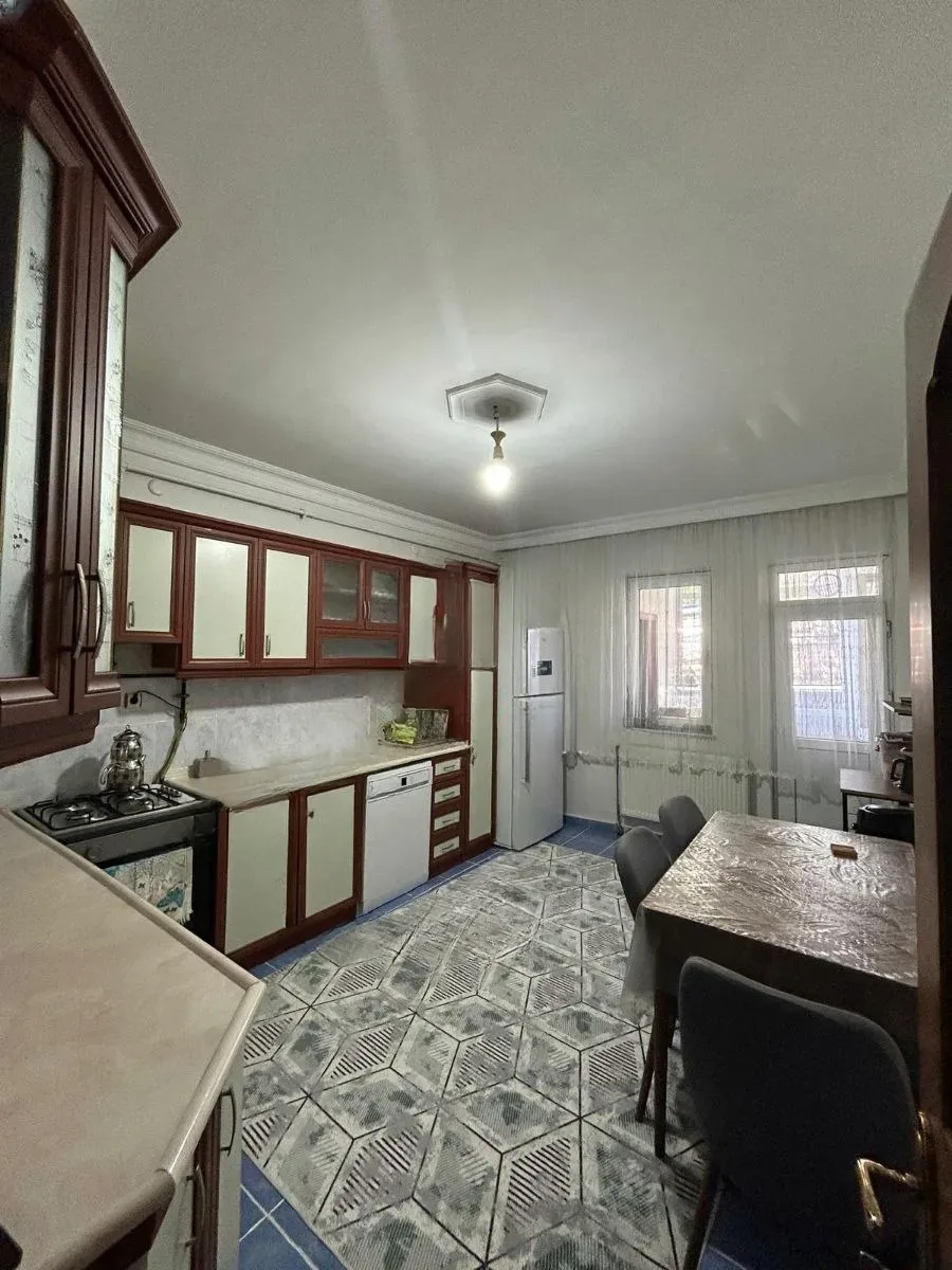 Palandöken Adnan Menderes'te 1. Kat 175 m² 3+1 Kiralık Daire - Fotoğraf 9