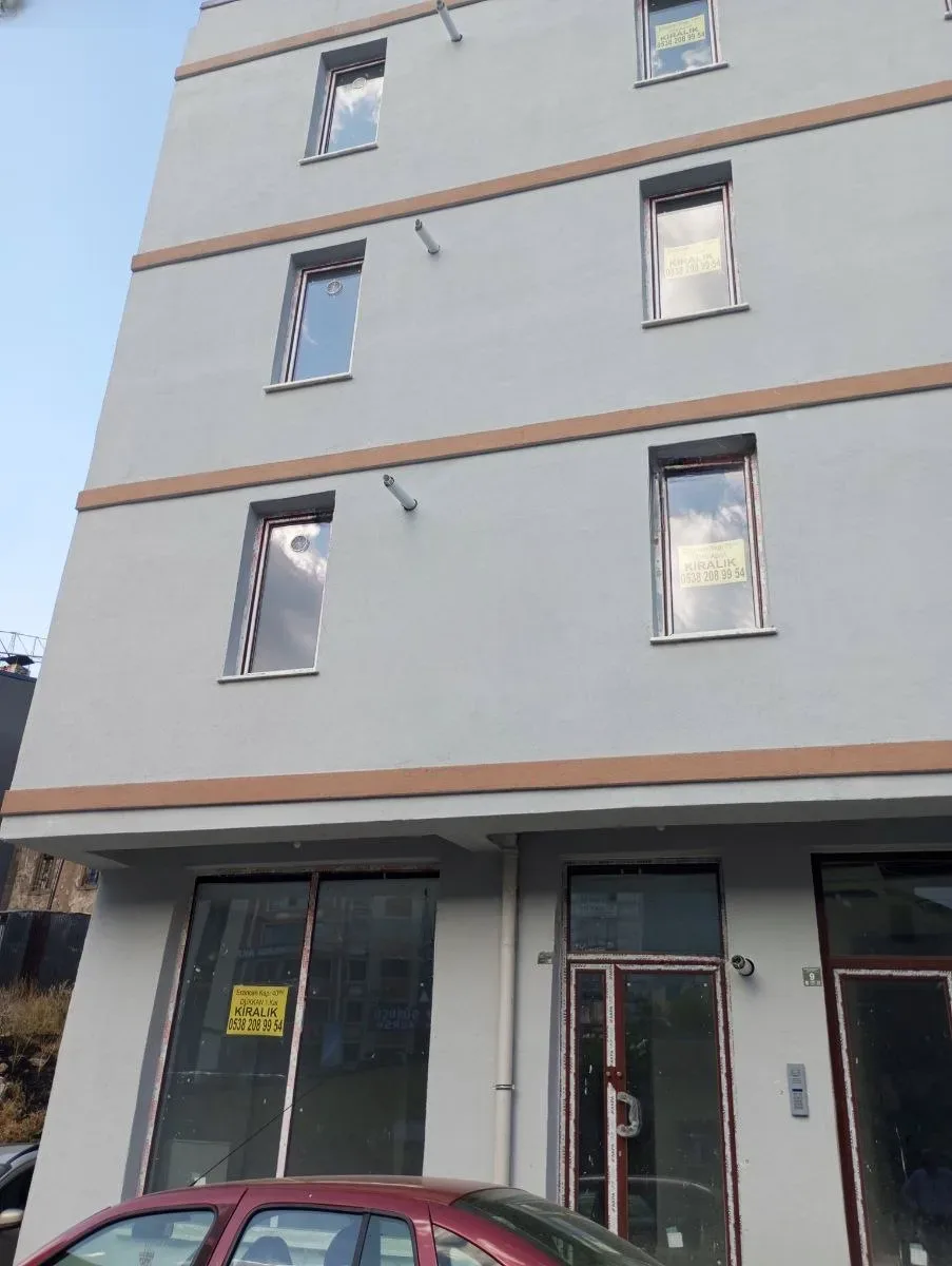 Yakutiye Lalapaşa'da Sıfır 45 m² Kiralık İş Yeri - Fotoğraf 2