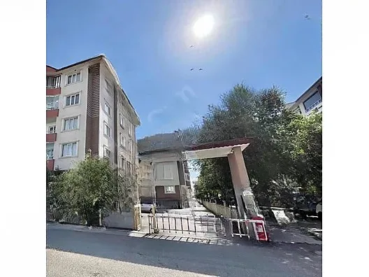 Yakutiye İstasyon'da 4. Kat 165 m² 3+1 Satılık Daire