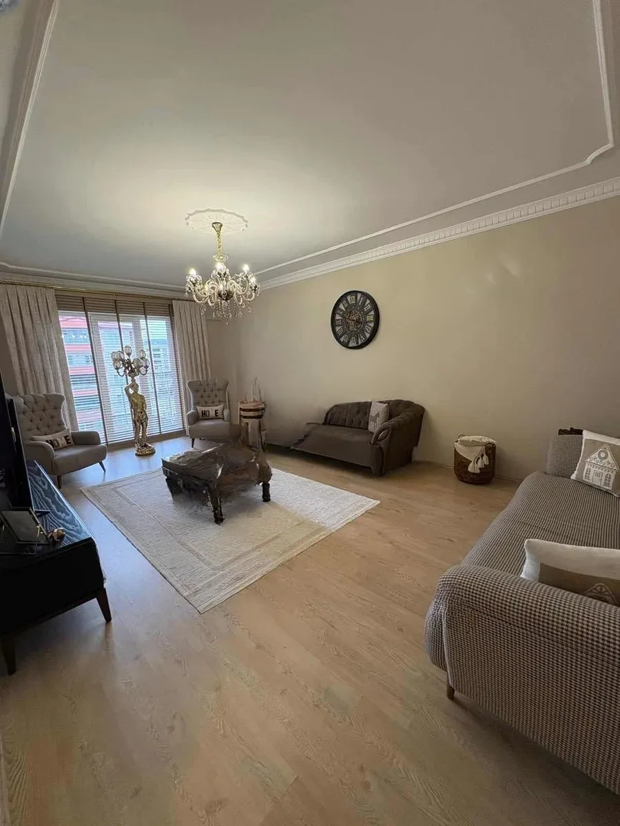 Yakutiye İstasyon'da 4. Kat 165 m² 3+1 Satılık Daire