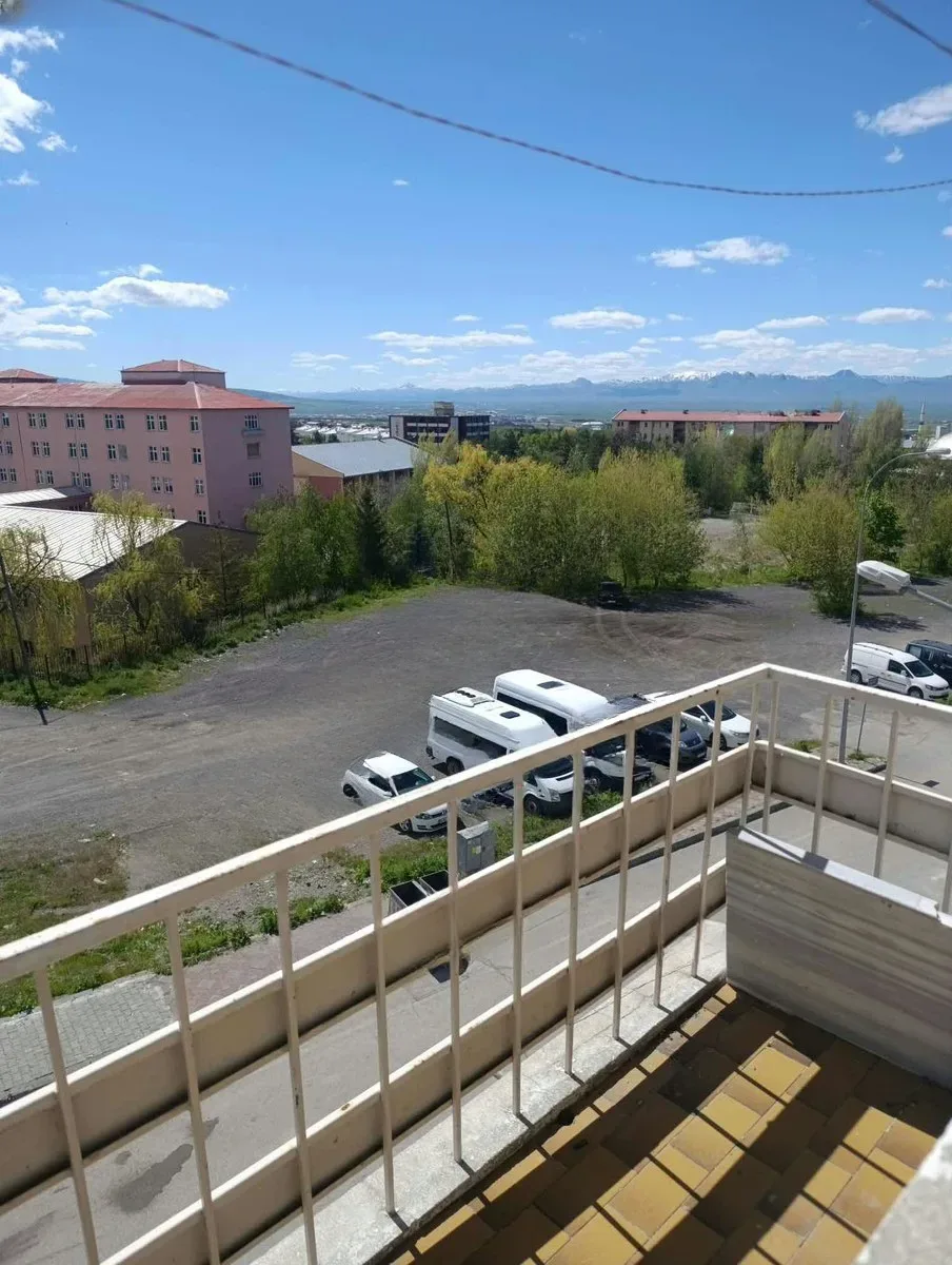 Palandöken Adnan Menderes'te 4. Kat 100 m² 2+1 Satılık Daire - Fotoğraf 13