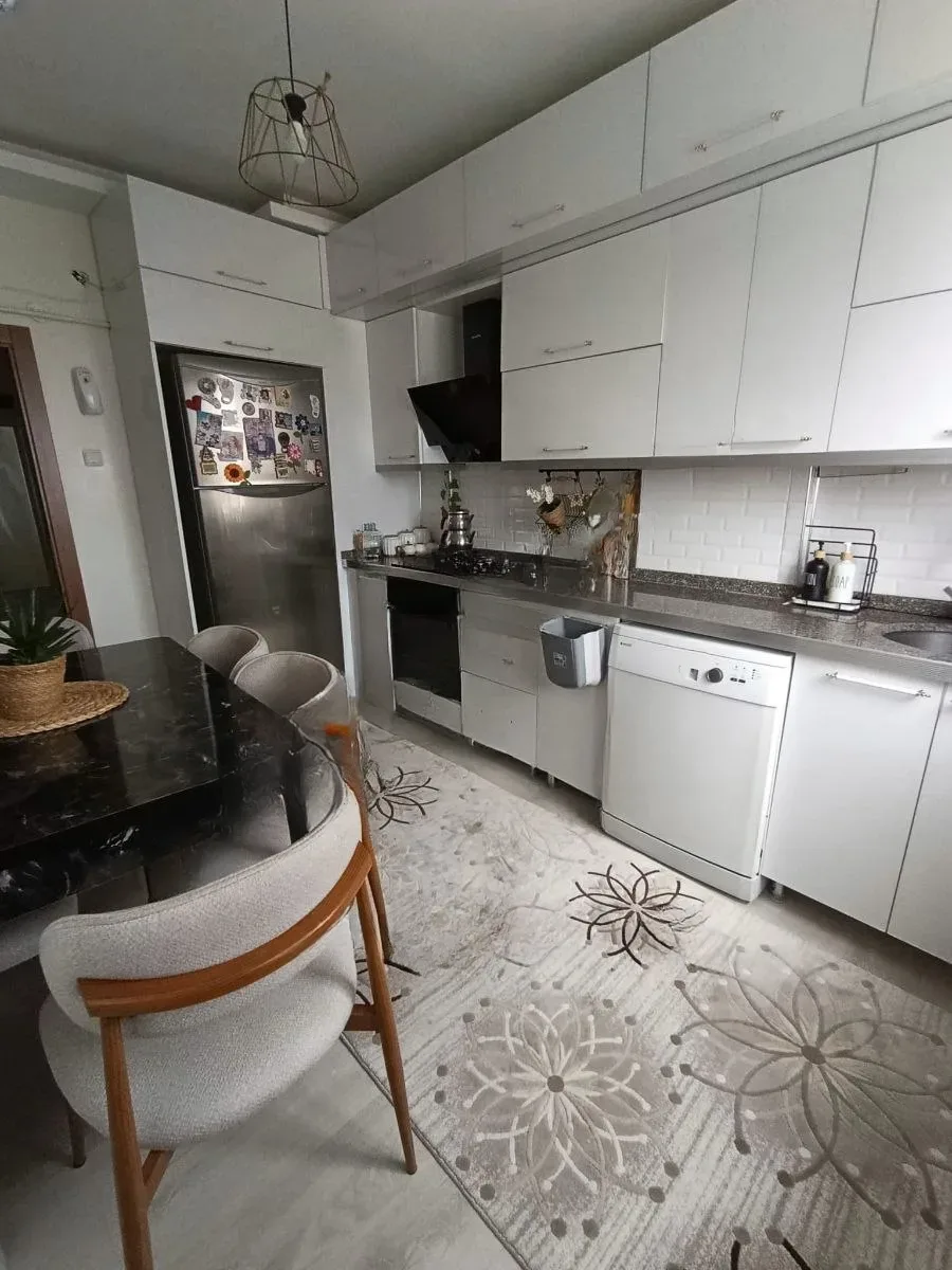 Palandöken Adnan Menderes'te 3. Kat 145 m² 3+1 Satılık Daire - Fotoğraf 3