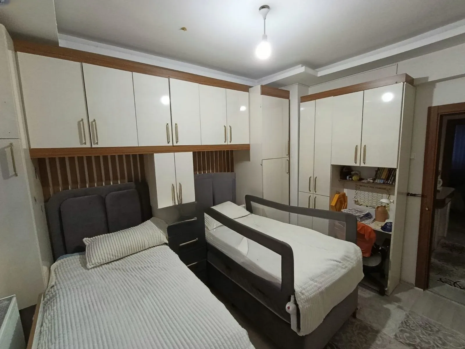 Palandöken Adnan Menderes'te 3. Kat 145 m² 3+1 Satılık Daire - Fotoğraf 5