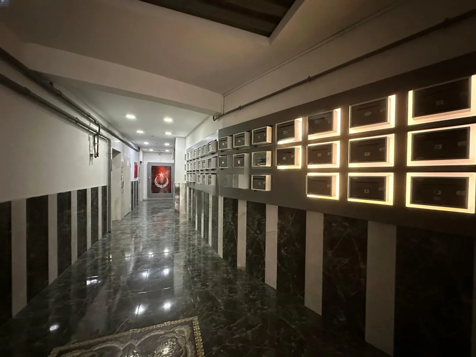 Yakutiye Lalapaşa'da 3. Kat 150 m² 3+1 Kiralık Daire - Fotoğraf 4