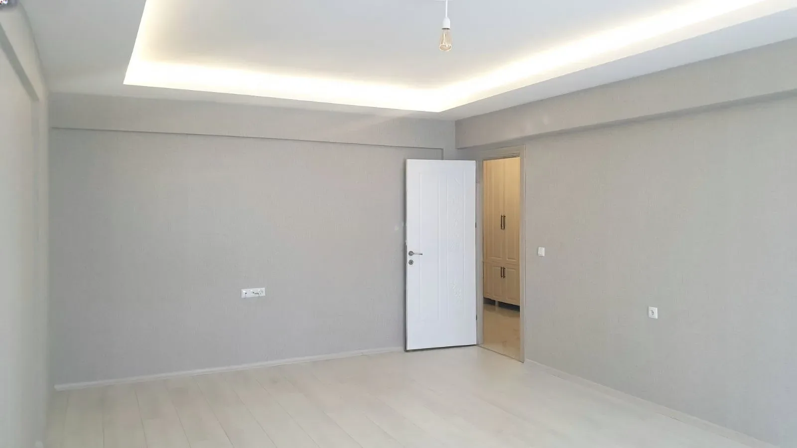 Palandöken Adnan Menderes'te 5 Yaşında 3. Kat 145 m² 3+1 Satılık Daire - Fotoğraf 12