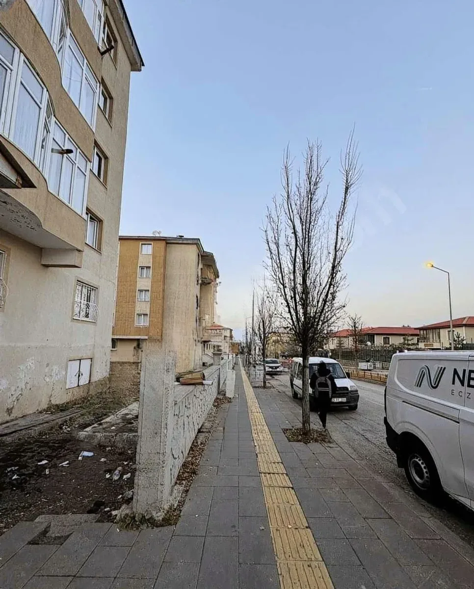 Palandöken Hüseyin Avni Ulaş'ta 4. Kat 110 m² 2+1 Satılık Daire - Fotoğraf 2
