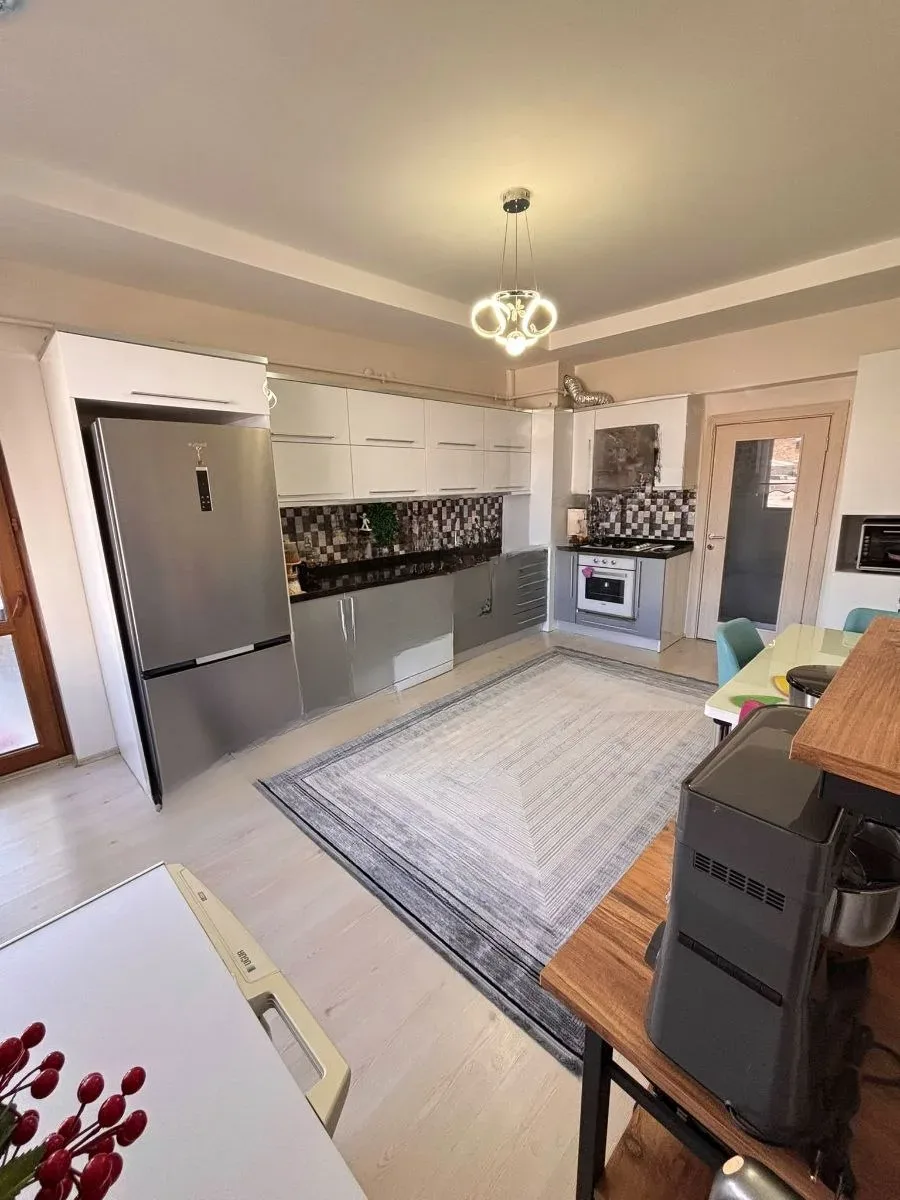 Palandöken Adnan Menderes'te 1. Kat 180 m² 3+1 Satılık Daire - Fotoğraf 12