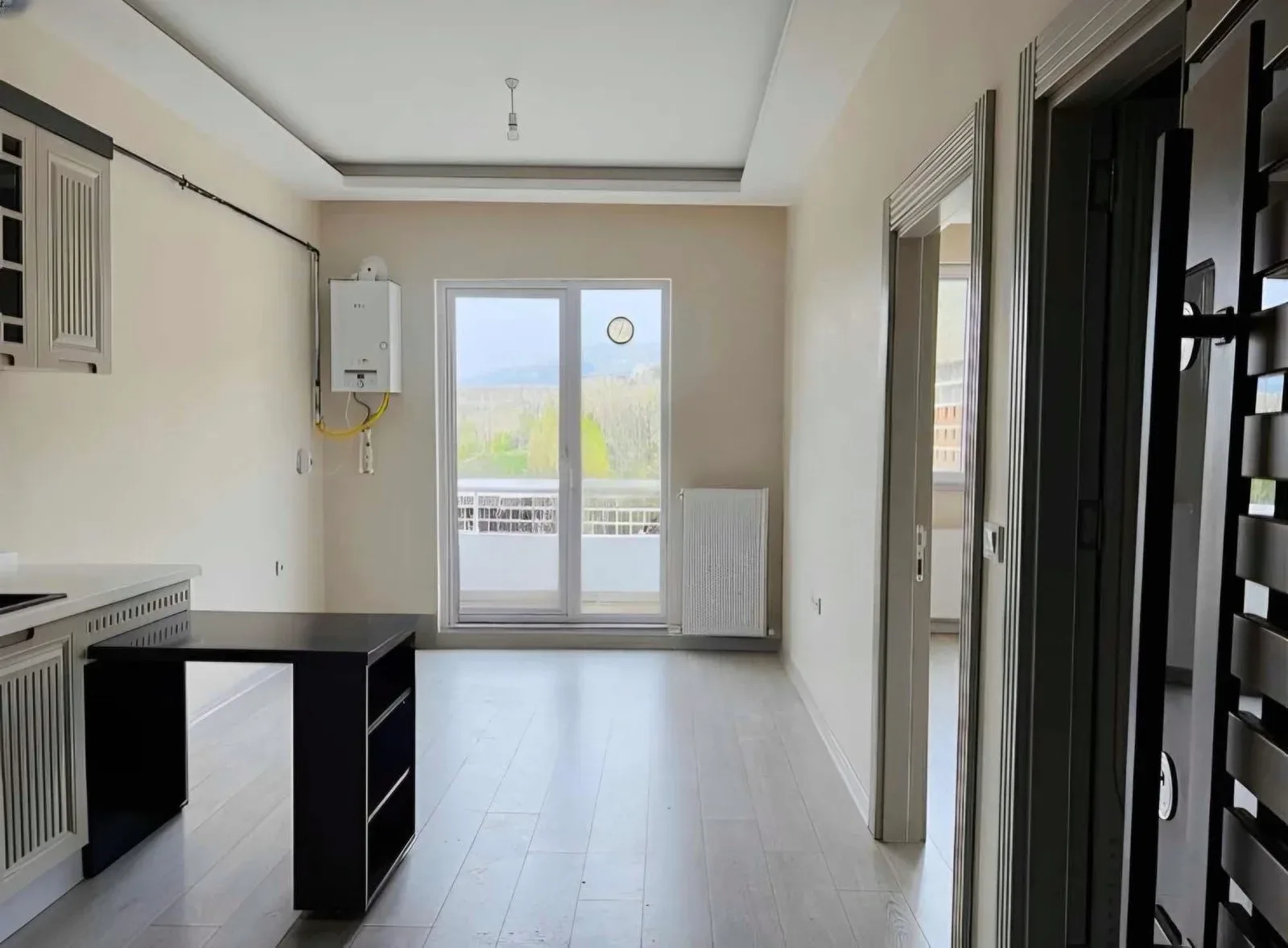Palandöken Hüseyin Avni Ulaş'ta 3 Yaşında 4. Kat 42 m² 1+1 Satılık Daire - Fotoğraf 3