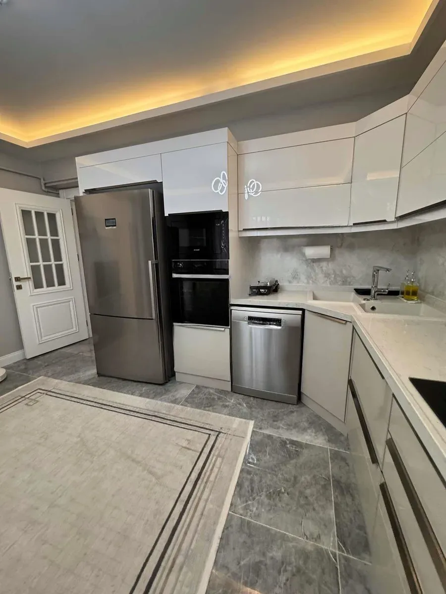 Palandöken Hüseyin Avni Ulaş'ta 2 Yaşında 5. Kat 190 m² 4+1 Satılık Daire
