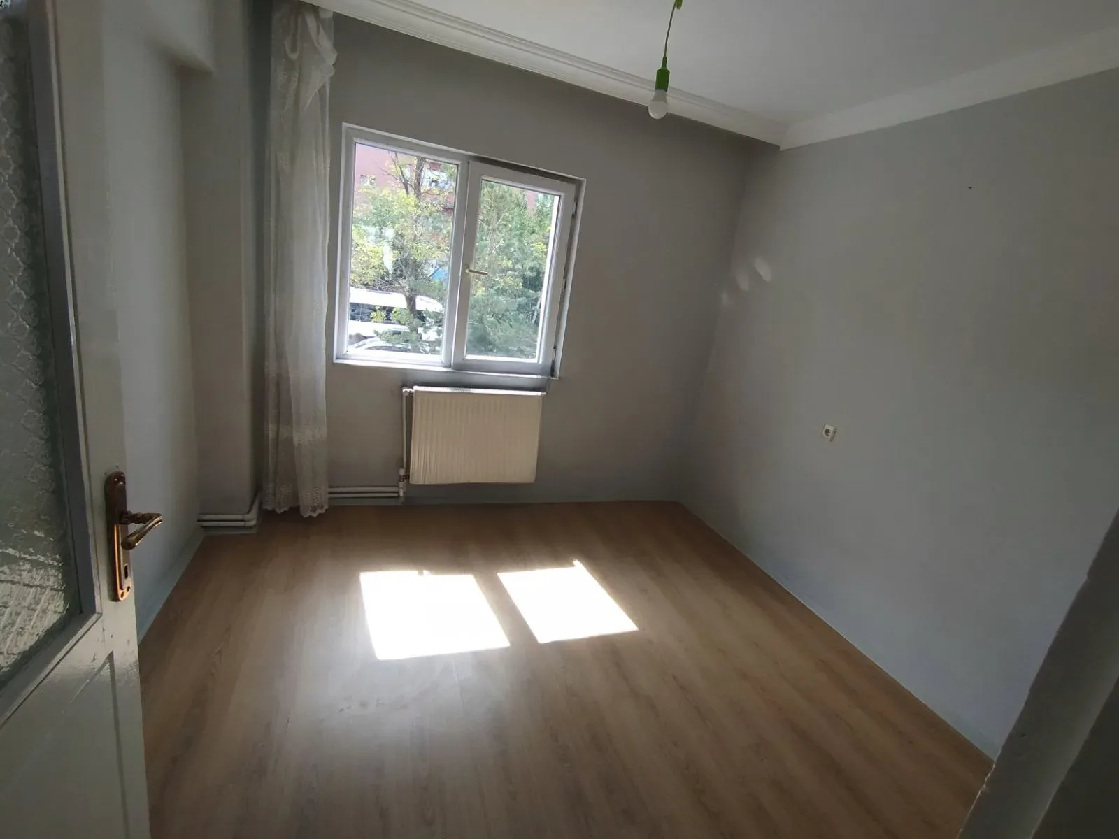 Palandöken Adnan Menderes'te 2. Kat 110 m² 3+1 Satılık Daire - Fotoğraf 12
