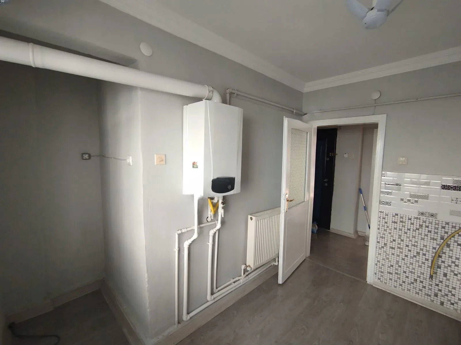 Palandöken Adnan Menderes'te 2. Kat 110 m² 3+1 Satılık Daire - Fotoğraf 4