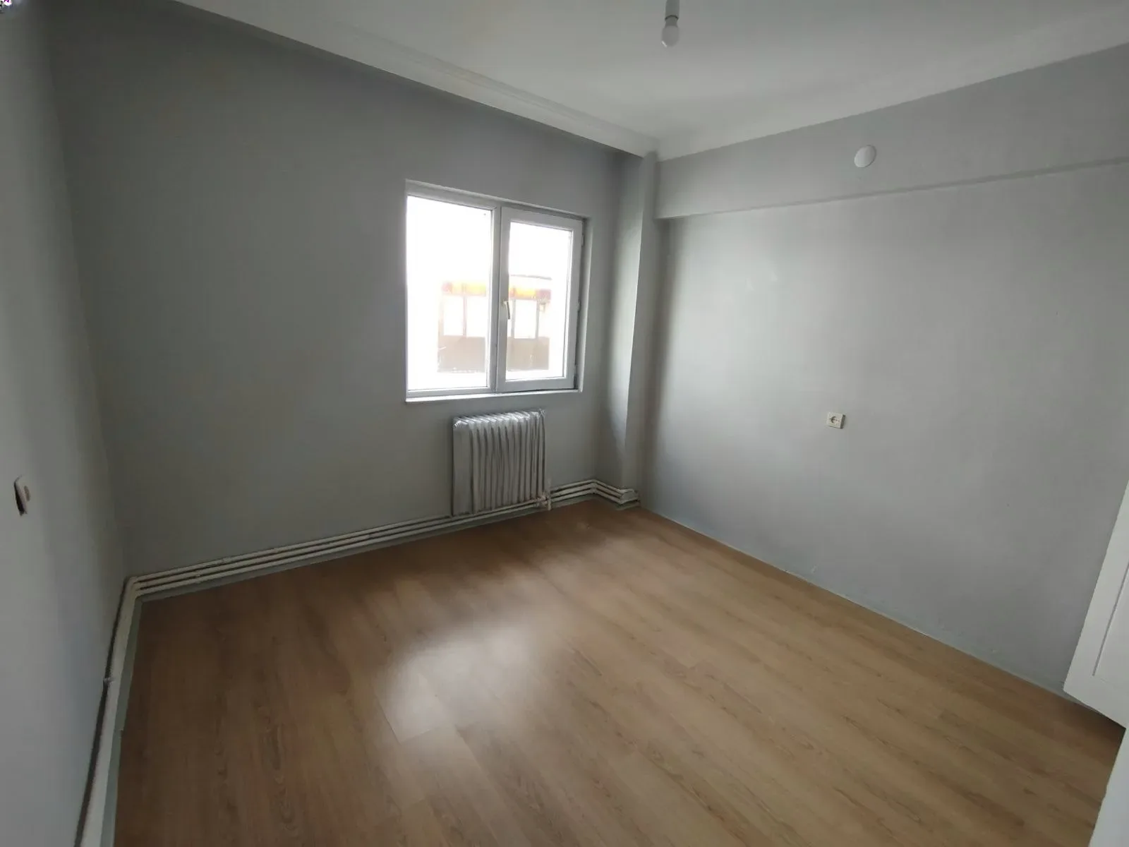 Palandöken Adnan Menderes'te 2. Kat 110 m² 3+1 Satılık Daire - Fotoğraf 9
