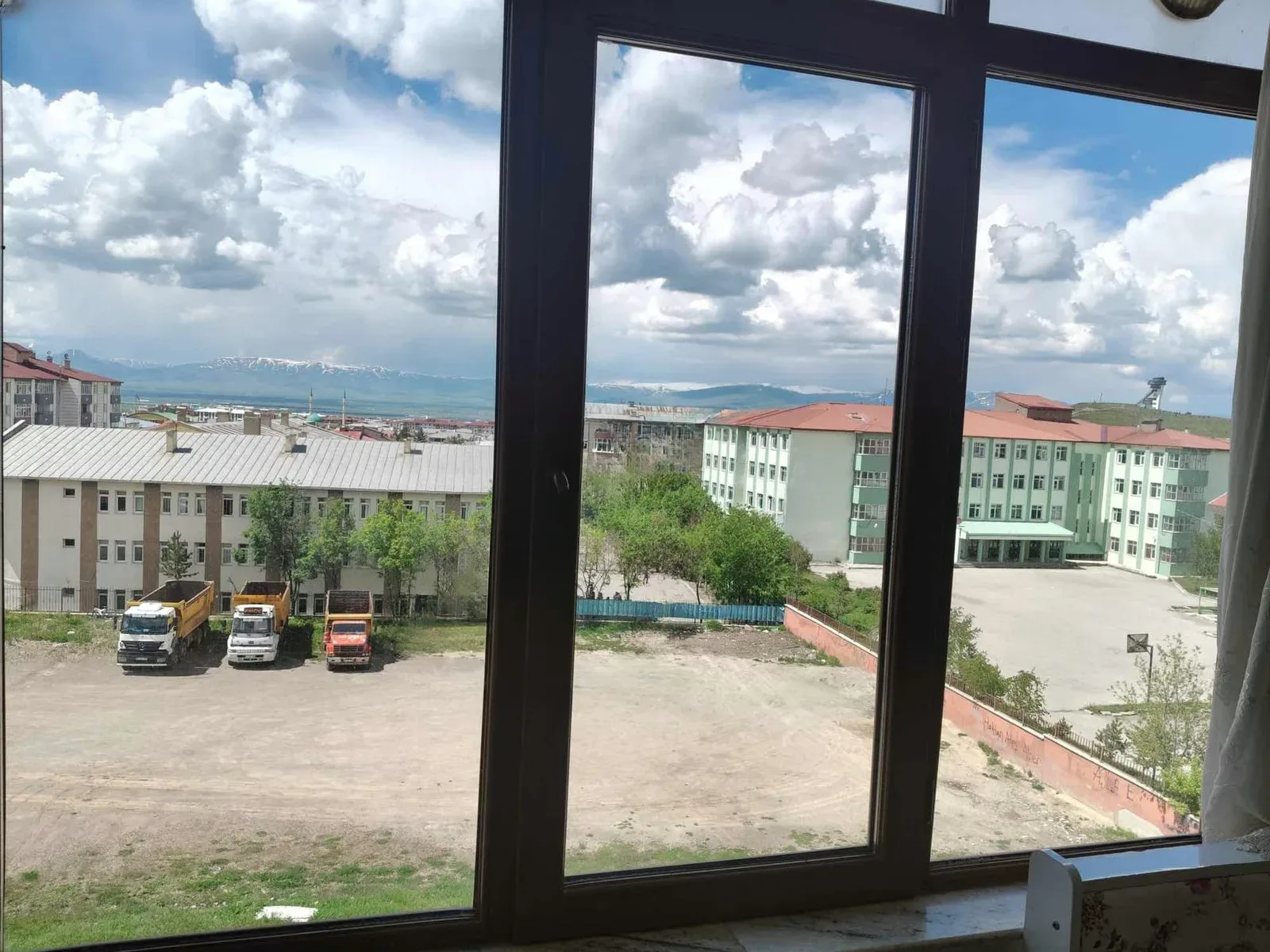 Palandöken Müftü Solakzade'de 4. Kat 176 m² 3+1 Satılık Daire - Fotoğraf 2