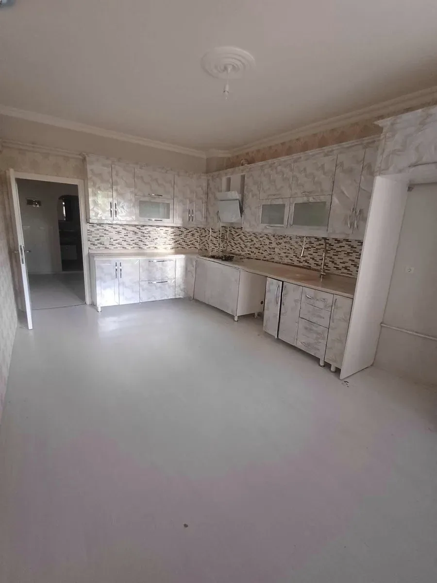 Palandöken Yunusemre'de Giriş Katı 170 m² 4+1 Kiralık Daire - Fotoğraf 13
