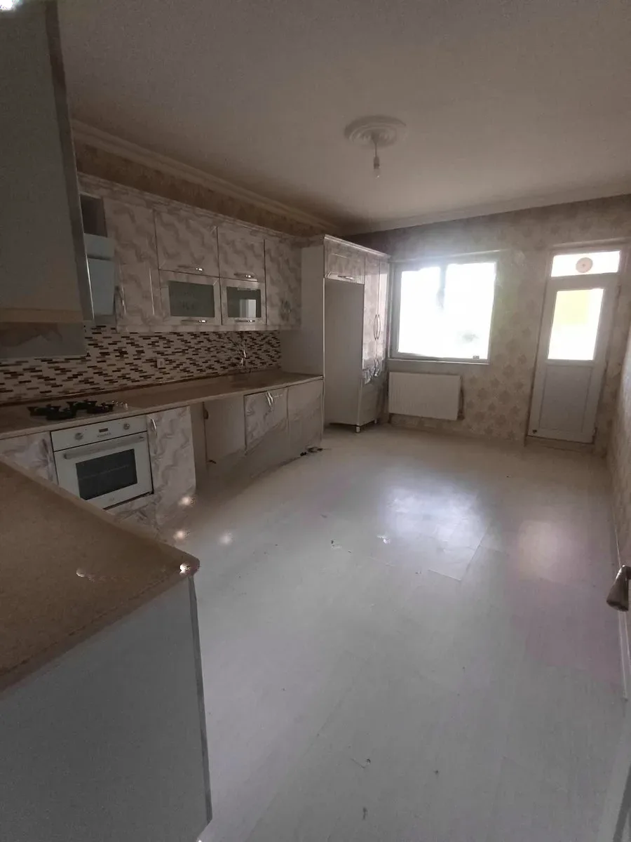 Palandöken Yunusemre'de Giriş Katı 170 m² 4+1 Kiralık Daire - Fotoğraf 14