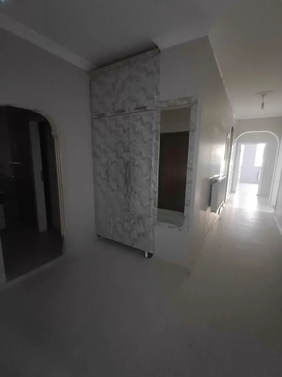 Palandöken Yunusemre'de Giriş Katı 170 m² 4+1 Kiralık Daire - Fotoğraf 18