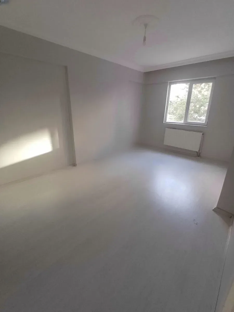 Palandöken Yunusemre'de Giriş Katı 170 m² 4+1 Kiralık Daire - Fotoğraf 8